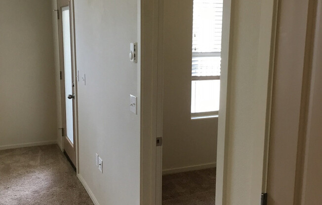 1 bed, 1 bath, 822 sqft, $1,495, Unit 4648 Driver Lane - 224