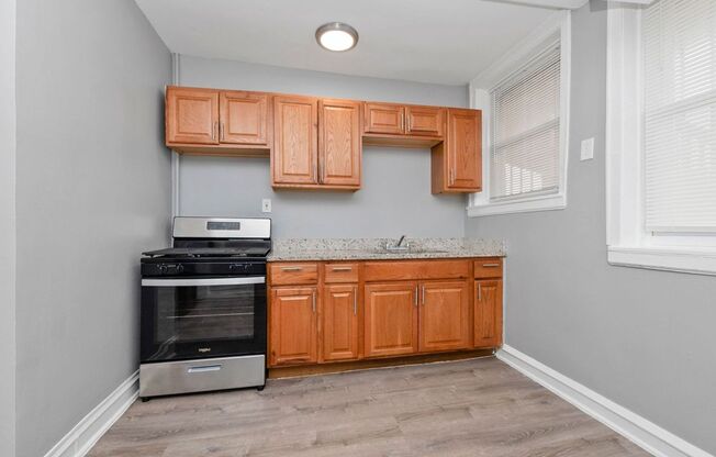 1215 - 1219 E 72nd St