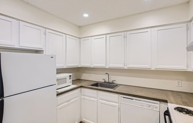 1 bed, 1 bath, $1,550, Unit #305