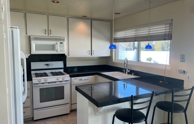 3 bedroom 2 bath house in Poway