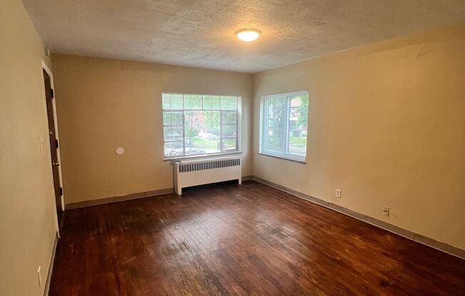 1 bed, 1 bath, 750 sqft, $900