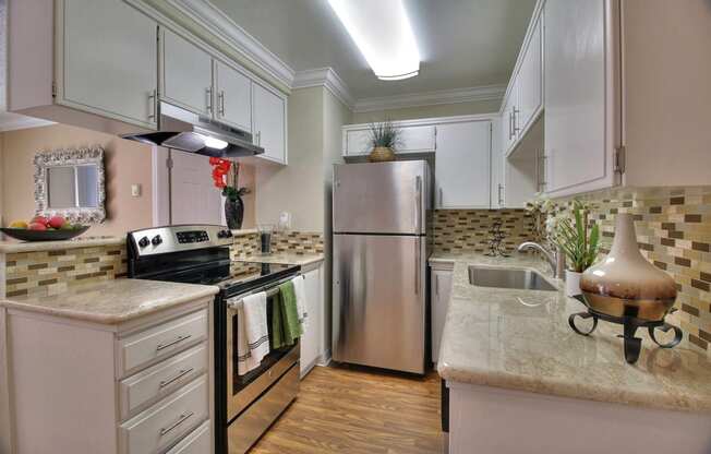 Fully Equipped Kitchen at Casa Alberta Apartments, Sunnyvale, CA 94087