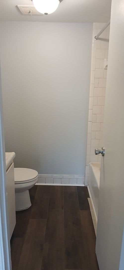 3 beds, 2 baths, 1,200 sqft, $1,500, Unit 239