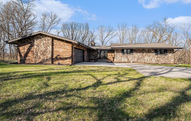 Beautiful Home in Ponca Hills