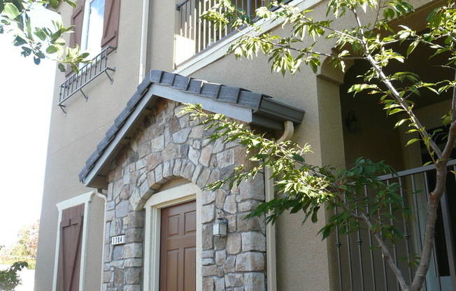 Beautiful 2 Bedroom 2 Bath North San Jose Townhome