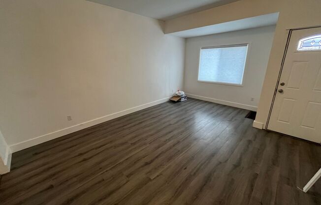 2 beds, 1 bath, 900 sqft, $1,750, Unit 1