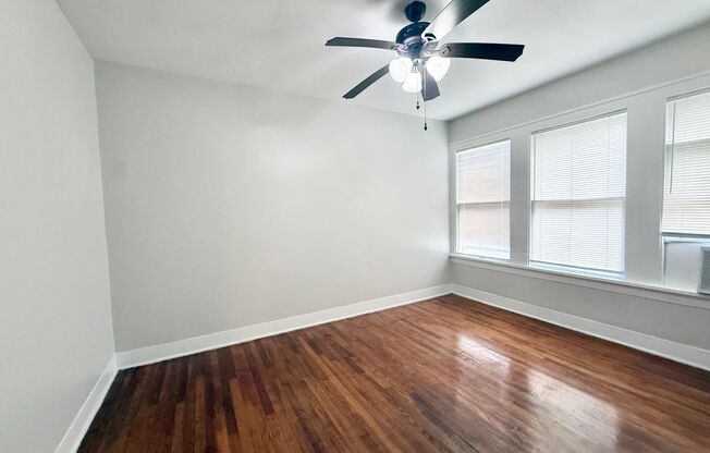 2 beds, 1 bath, $1,195, Unit B3601