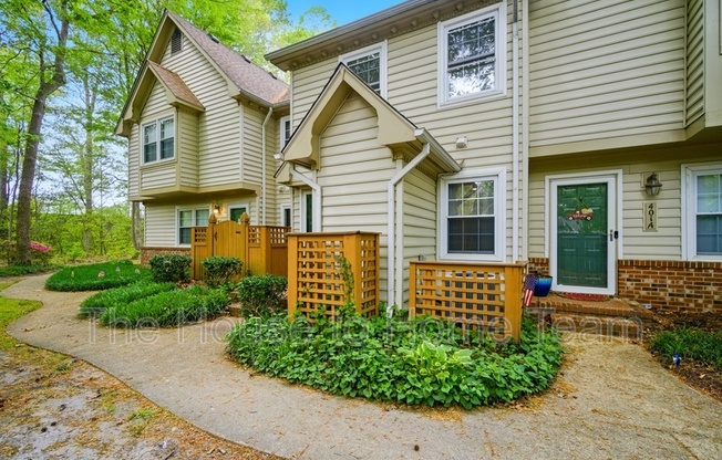 401 BRACKNELL ARCH