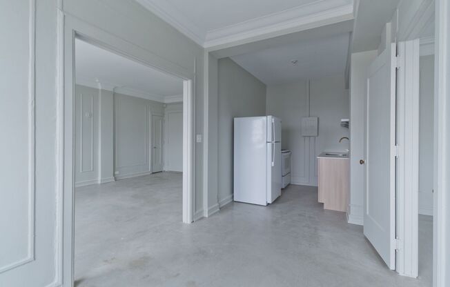 Studio, 1 bath, 500 sqft, $943, Unit 906