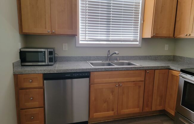 1 bed, 1 bath, 495 sqft, $1,295, Unit L281-24