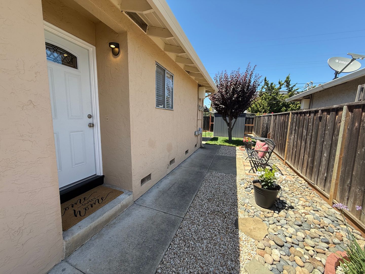 Willow Glen/Cambrian duplex - Beautifully Maintained with Spacious Backyard & Upgrades