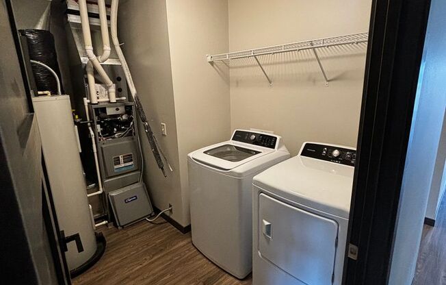 3 beds, 2 baths, 1,512 sqft, $1,695, Unit 713-203