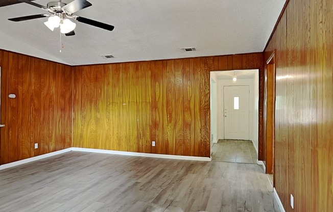 7624 OAK GDN TRL