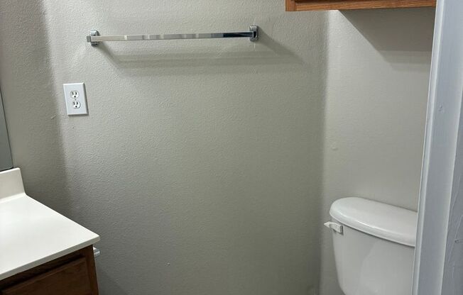 3 beds, 3 baths, 1,370 sqft, $1,325, Unit 814A Belmont