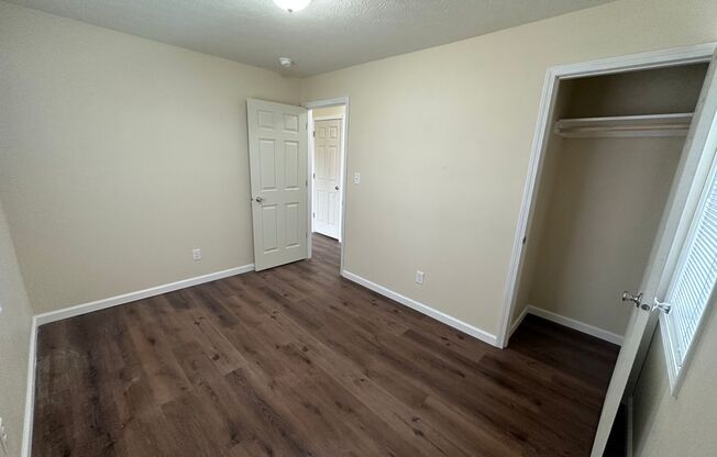 2 beds, 1 bath, 700 sqft, $1,200, Unit 2497