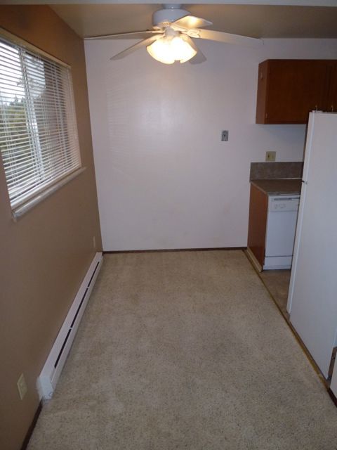 24) 13202 Greenwood