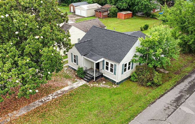 Available NOW! 3 Bedroom, 2.5 Bathroom Home for Rent!