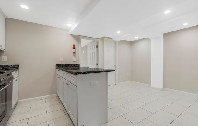 424 19th NE  Unit A