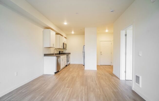 1 bed, 1 bath, 655 sqft, $1,395, Unit 313