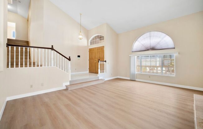 GORGEOUS SOUTHWEST LUXURY ON A CORNER LOT!
