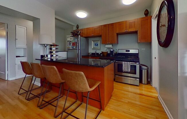 1 bed, 1 bath, 520 sqft, $2,400, Unit 707