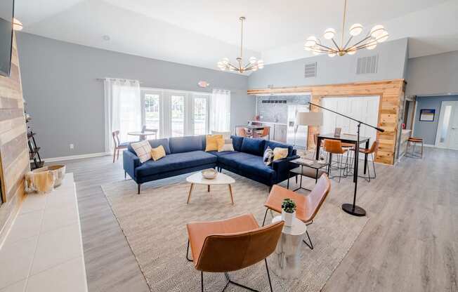 Living room at Barrington Estates Apartments, Indianapolis, 46260