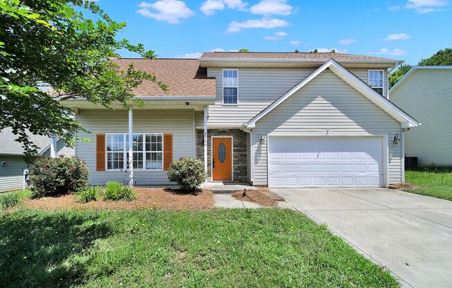 Three Bed Two and a Half Bath Home in Gastonia!