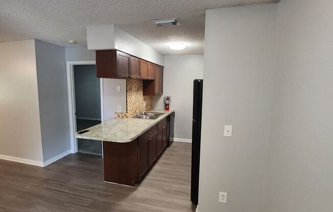 2 beds, 2 baths, 900 sqft, $1,495, Unit 5-221