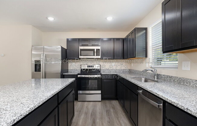 4 beds, 2.5 baths, 1,903 sqft, $2,095