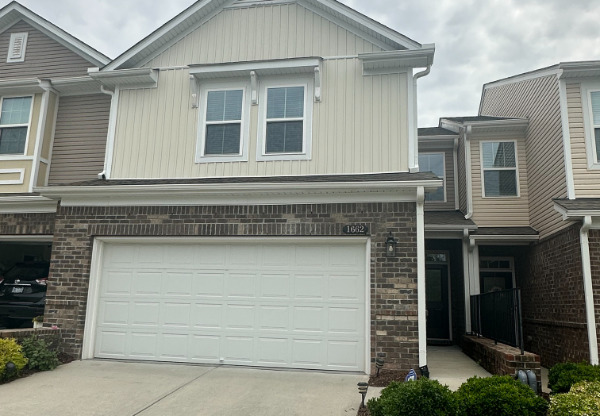 1662 CARY RESERVE DR