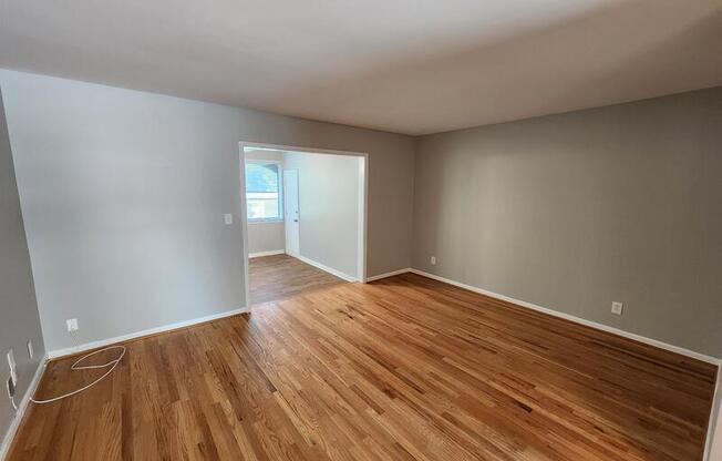 67 MONTRE SQ NW