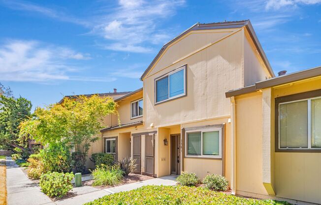 2 Story Townhome