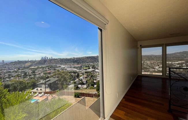 Gorgeous 5 Bed House - Amazing View!