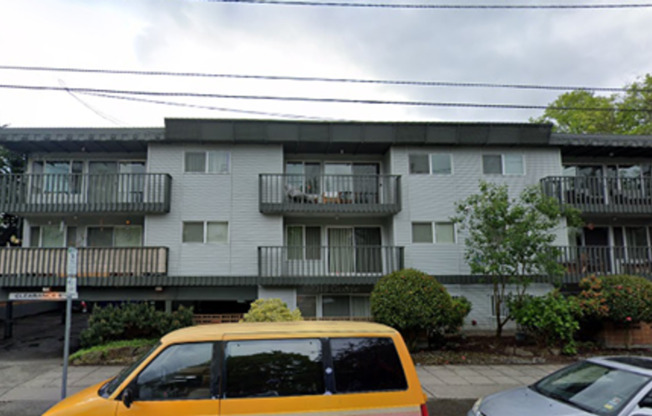 Golden Inca - Newly Renovated 1BR/1BA Apartment w/ Modern Finishes