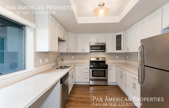 250 W Stocker St