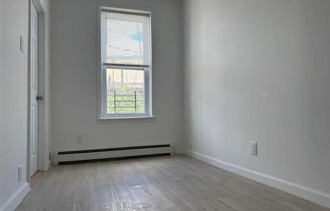 742 NEW LOTS AVE