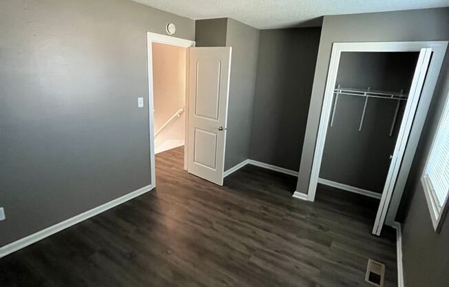 2 beds, 1 bath, 940 sqft, $850, Unit 115