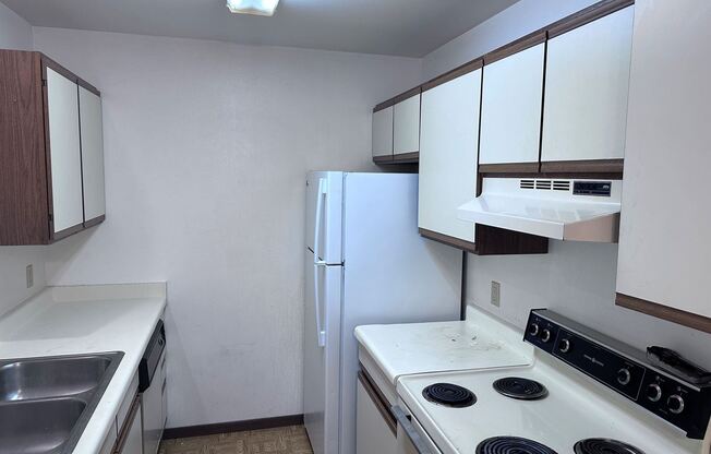 West Side 1 Bedroom Apartments!