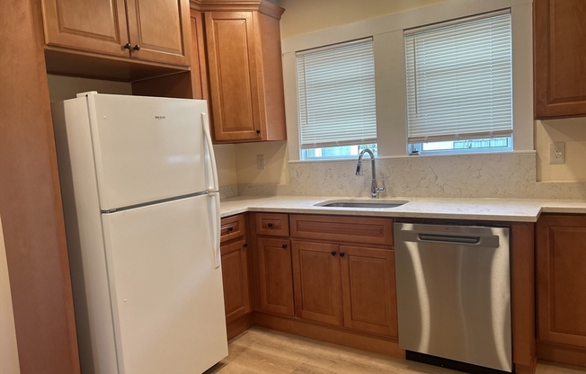 2 beds, 1 bath, 1,100 sqft, $2,500, Unit 3