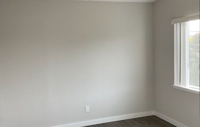 Modern Studio. Great Location.
