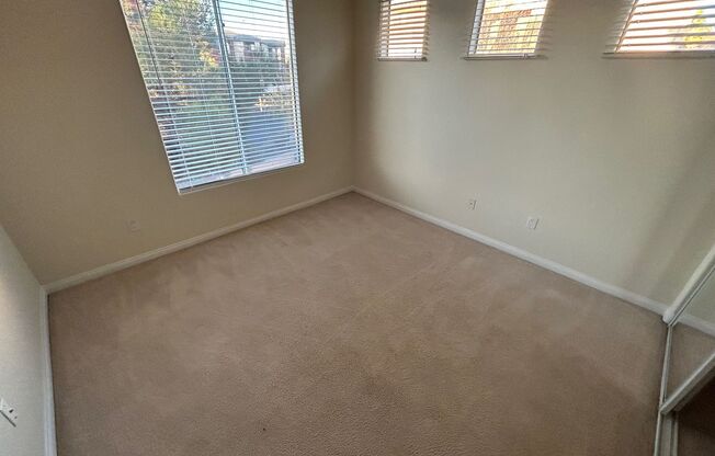 2 beds, 2 baths, $1,225, Unit # 2052