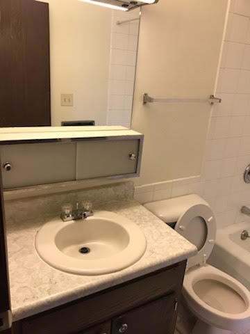 2 beds, 1 bath, $1,095