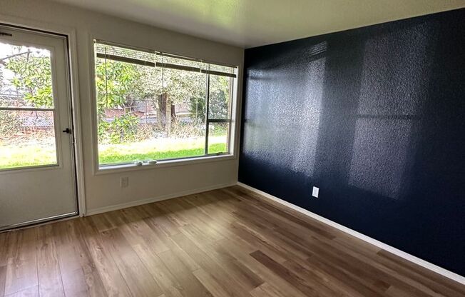 Downtown Renton Apartment W/S/G and 2 parking spaces included