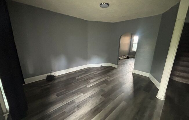 2 bedroom 1 bath house for rent in Mt Washington!