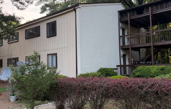 Lovely 2 Bedroom Condo in Raleigh