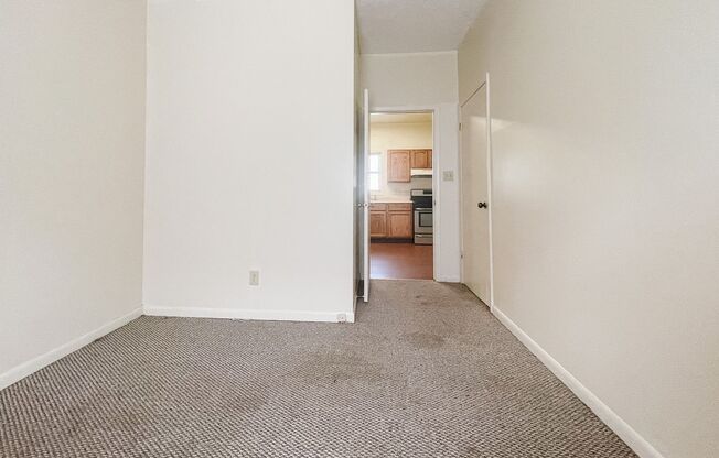 3 beds, 1 bath, $1,150