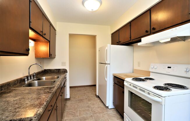 1 bed, 1 bath, 700 sqft, $1,075, Unit 8201