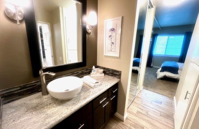 2 beds, 2 baths, 990 sqft, $3,200, Unit B205