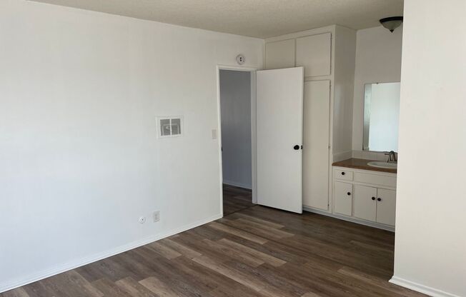 1 bed, 1 bath, 600 sqft, $1,695, Unit 15