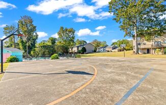 Fall 2025 Location! Location! Location! Deerfield Condo's in Auburn